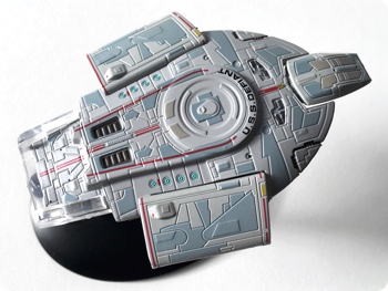 USS Defiant by Eaglemoss